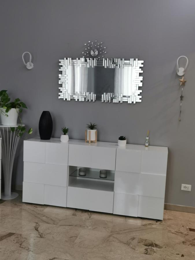 Splendido Appartamento In Zona Centrale Alessandria Esterno foto