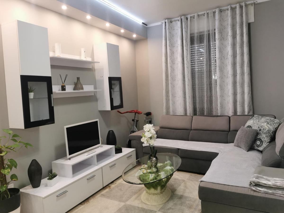 Splendido Appartamento In Zona Centrale Alessandria Esterno foto
