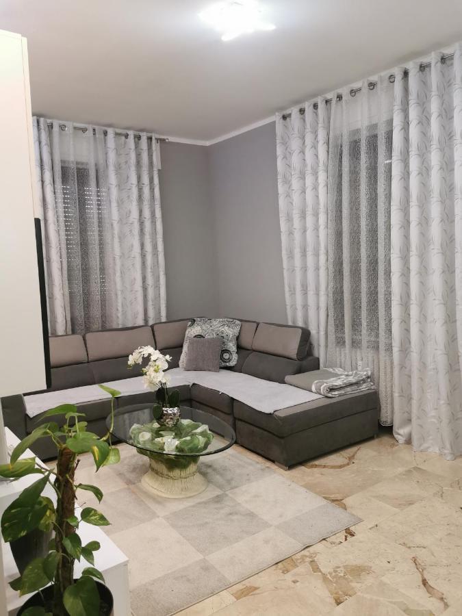 Splendido Appartamento In Zona Centrale Alessandria Esterno foto