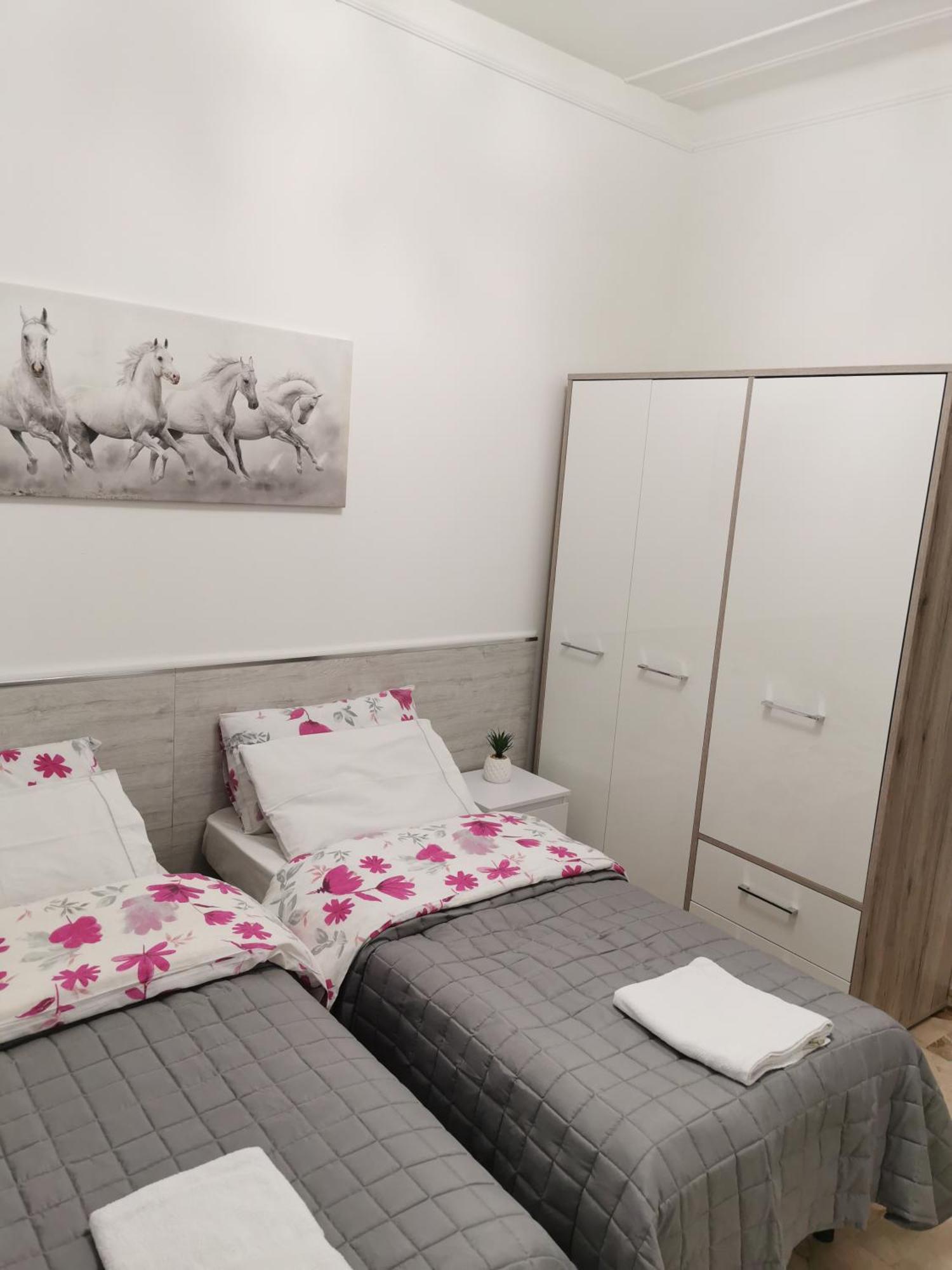 Splendido Appartamento In Zona Centrale Alessandria Esterno foto