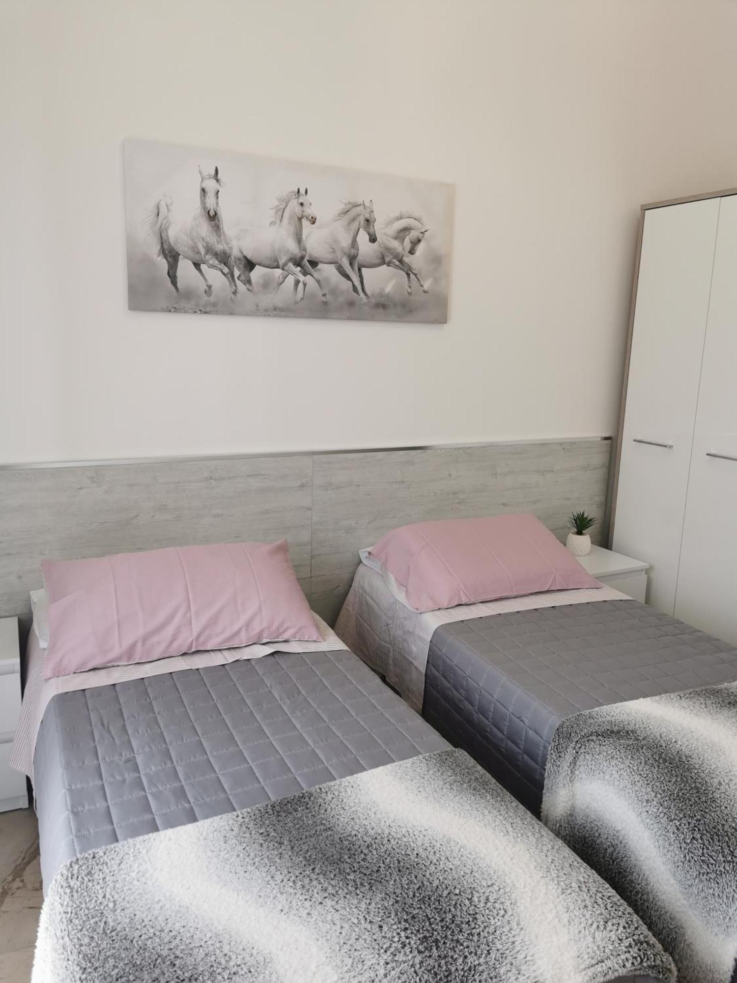 Splendido Appartamento In Zona Centrale Alessandria Esterno foto
