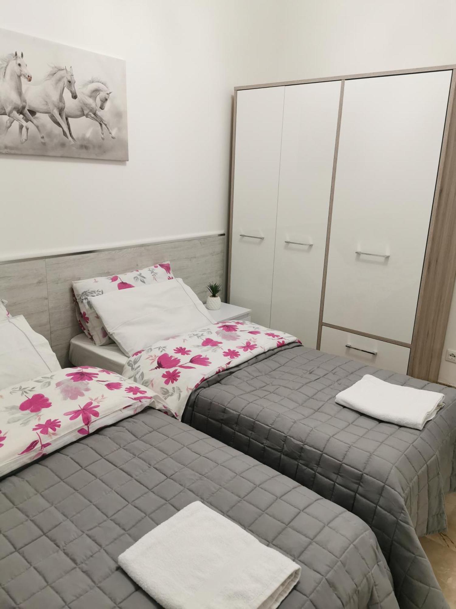 Splendido Appartamento In Zona Centrale Alessandria Esterno foto